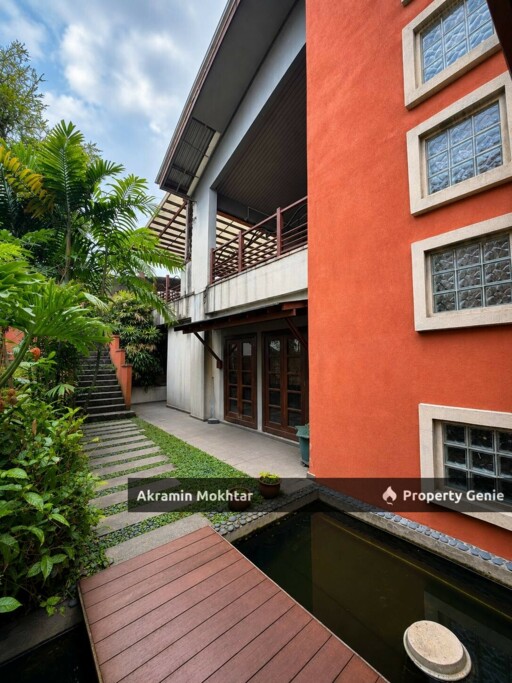FREEHOLD & PARTIALLY FURNISHED | KG TUNKU SS1 PETALING JAYA – DOUBLE-STOREY BUNGALOW
