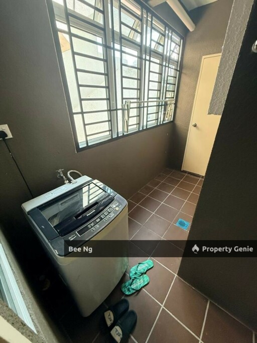 Larkin Residence / Town House / Ground Floor / 3bedroom / Fully Furnish