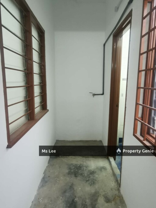 3rd Floor Shop Apartment RM 350 (Pasar Malam) -Taman Sentosa @ Klang- Ready 30/9
