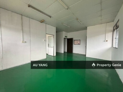 Semi-D Factory 半独立式工业厂房 Industri Beringin Juru For Rent / 出租