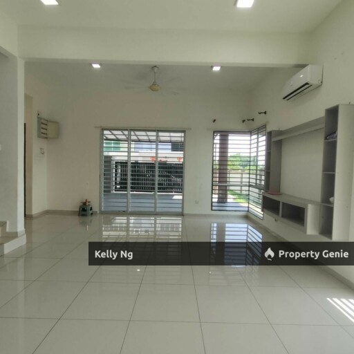 2.5 Sty House At Sentosa DesabayumasKlang For Rent