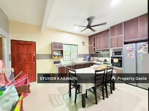 Semi-D Single Storey House, Taman Meru Harapan, Jalan Durian Belanda, Meru, Klang.