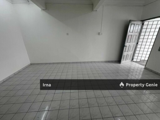 Rumah Teres 2 Tingkat Untuk Dijual 📍 Jalan Mawar 8, Taman Mawar, Pasir Gudang, Johor