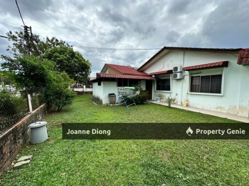 Sek 14 PJ-Single Storey Terrace House Corner