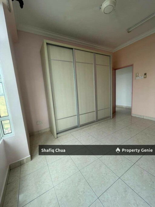 Freehold Corner Unit Apartment Kelana Central, SS6 Kelana Jaya