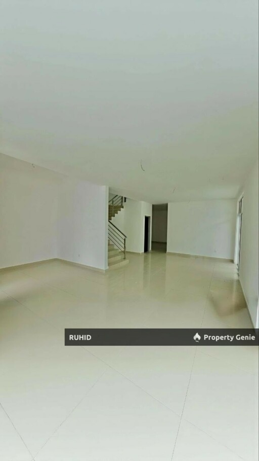 Freehold 4R4B Cluster House For Sale in Taman Bestari Indah Ulu Tiram