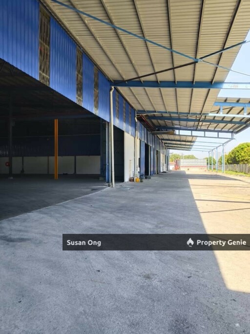 WTR-warehouse with crane-Bukit Jelutong-build up 143k-with loading bay-