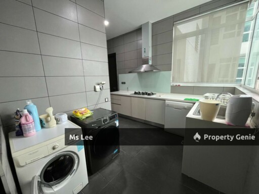 The Pearl @ KLCC - Good for investment Roi 4.5% - Sale below bank value Rm300k