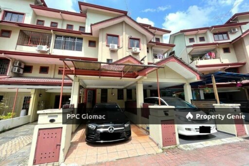 Villa Laman Tasik