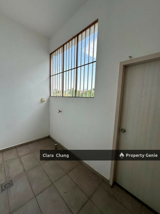 Taman Kluang Perdana Double Storey Endlot Terrace House for Sale