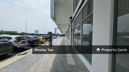 Kota Laksamana New 5 Units Adjoining 2 Storey Shop 22x73 Matured Township 3phase