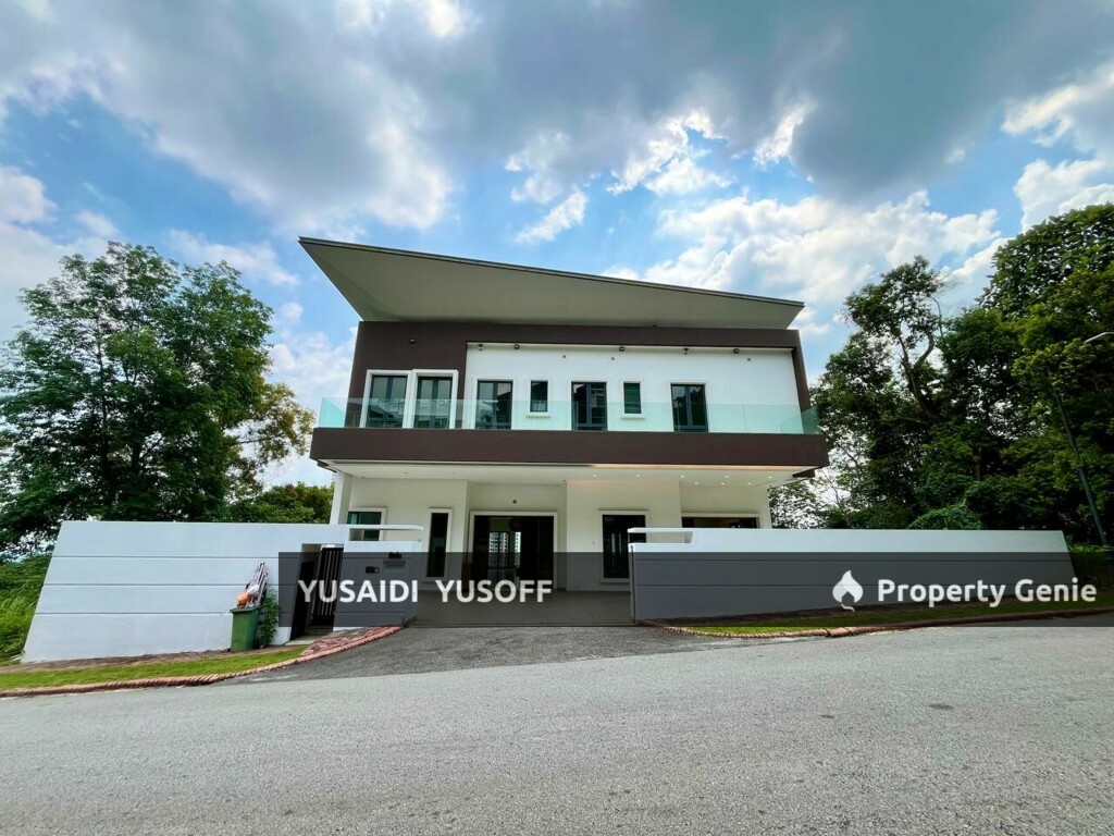 [FOR SALE/RENT, FREEHOLD] 3.5 STOREY BUNGALOW, COUNTRY HEIGHTS DAMANSARA, KUALA LUMPUR.