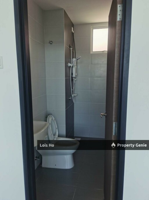 For sale NOVO 8 condominium FREEHOLD Block A 468k