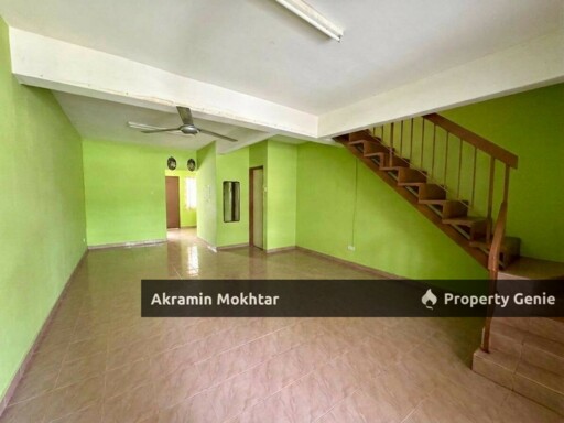Facing Open & Extended | 2 Storey Terrace Taman Tasik Semenyih.