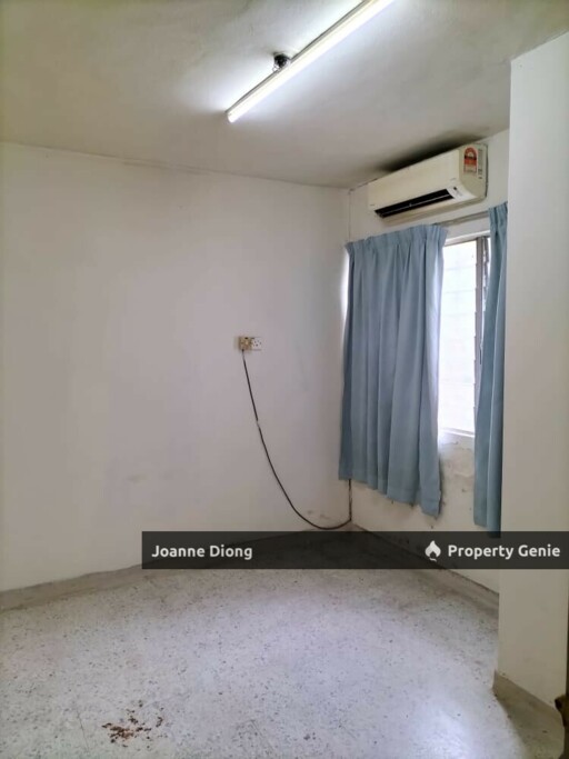 SS22 PJ Double Storey House