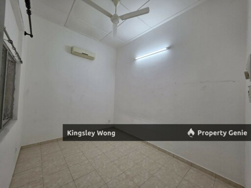 Canning Garden Single Storey Corner House Big Side Land Freehold title Near Town Area