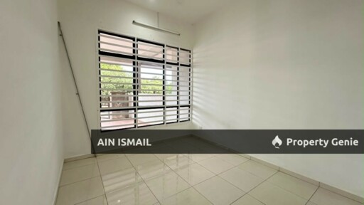 CORNER LOT TERES SETINGKAT KG PADANG PERDANA, KUANTAN
