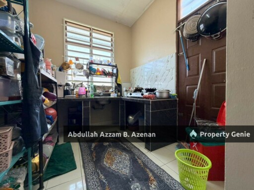 END LOT RENOVATED TAMAN KELISA RIA II