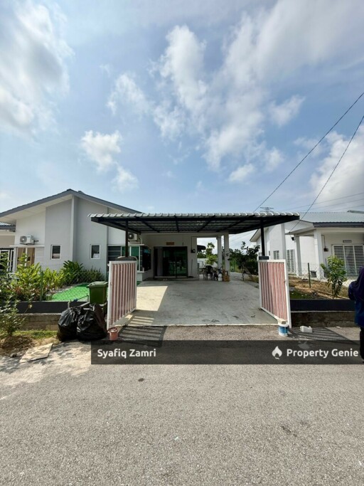 SEMI-D PENOR MAKMUR, KUANTAN