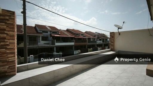 Botani Double Storey Terrace House For Rent