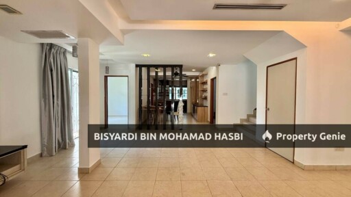 Facing Open Corner Lot Renovated Double Storey Taman Putra Prima, Puchong.