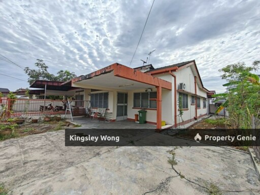 Taman Lim ​Single Storey Semi-D Facing Field Near Jalan Kuala Kangsar