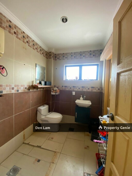 Taman Lucky Bangsar 2.5sty House for Sale !!