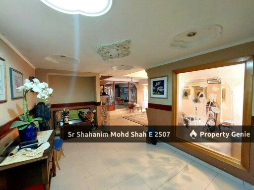 DOUBLE STOREY HOUSE AT TAMAN ALAM MEGAH SEKSYEN 27 SHAH ALAM  END LOT UNIT, RARE UNIT WITH BIG SIZE