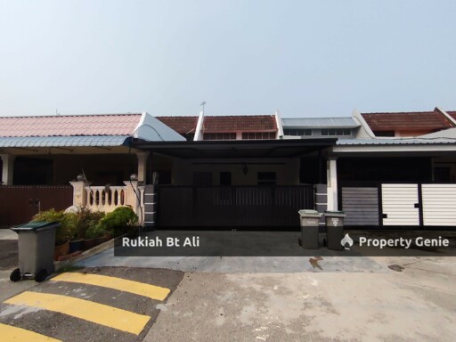 Terraced House in Melaka Tengah With 1200 sqft Size