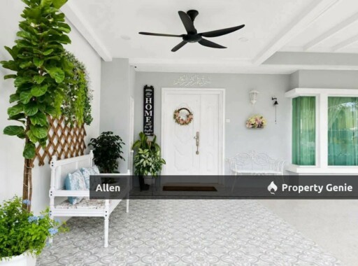 Rare Corner Lot Double-Storey Terrace House @ Mutiara Rini Mutiara Rini 双层排楼稀有角头间