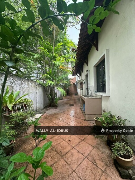 Semi D Renovated with Extra Large Land @ Section 7 Shah Alam