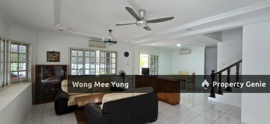Large and Furnished 2 Storey Semi-detached house at Stampin Timur, Kuching