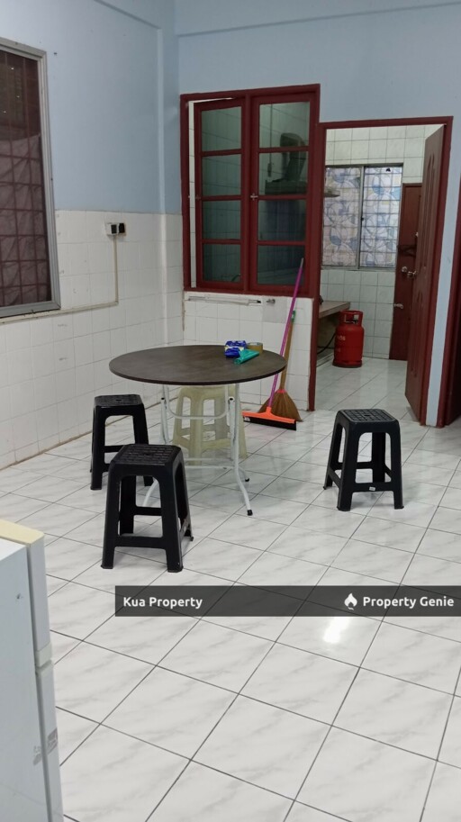 Single Storey Corner Terrace House For Sale! Located at Matang Jaya