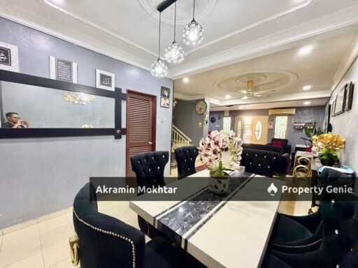 Renovated & Nearby MRT | Double Storey Terrace Taman Dato Demang, Seri Kembangan