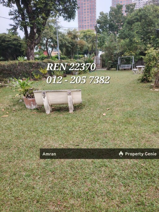 freehold commercial bungalow for sale
