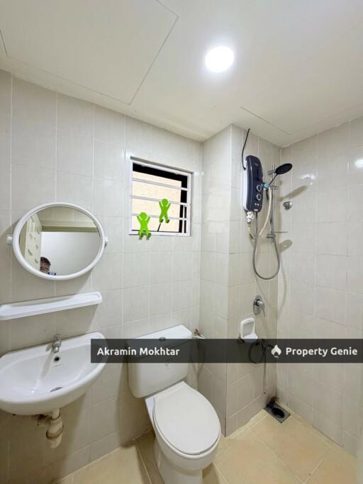 FREEHOLD, PARTIALLY FURNISHED, 1 PARKING & RENOVATED CANTIK | Kristal Villa Condominium, Kajang 2