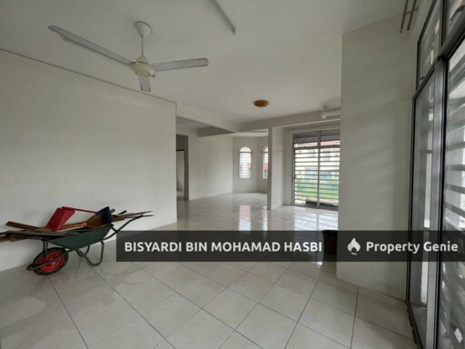 24'x70' Sq.Ft FREEHOLD End Lot Extra Land 2.5 Storey Terrace House Taman Salak Perdana, Bandar Baru Salak Tinggi, Sepang.