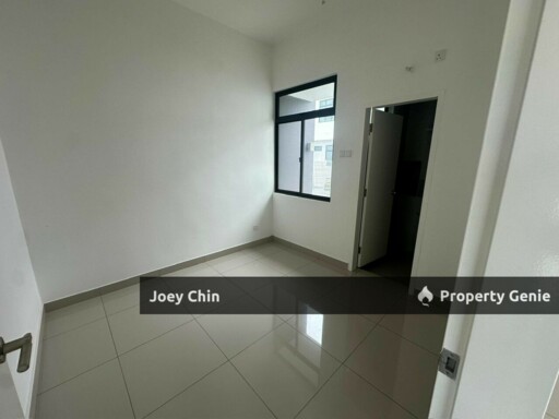Adda Heights 2 Storey Corner Unit