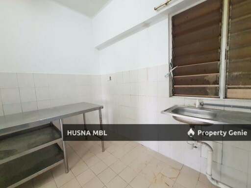 Pangsapuri Seri Ixora Shah Alam | Apartment Freehold 3 Bilik Baru Cat Menghadap Jalan Utama Seksyen 27