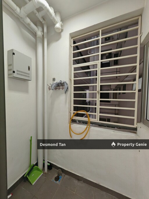 Kalista 2 RM 1100 Semi Furnished ( Below Market Value)