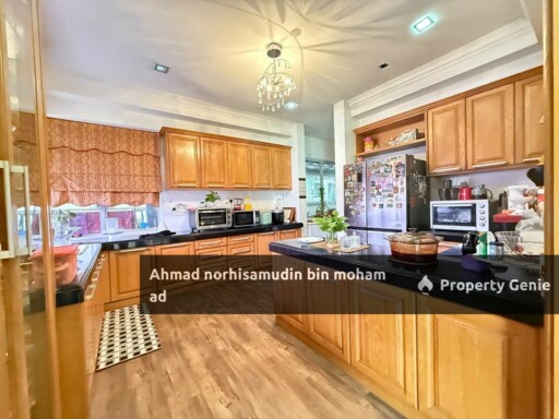[CORNER LOT] 3 Storey Semi-Detached House, Laman Seri, Seksyen 13 Shah Alam.
