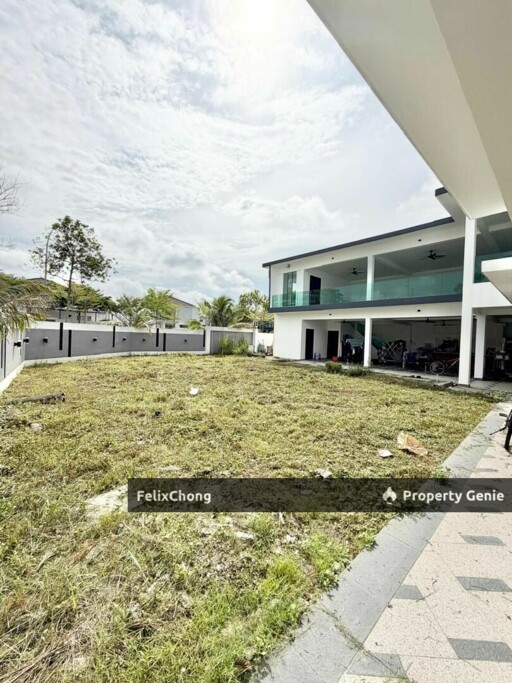 Austin Duta Adjoining Corner Intermediate Lot,Renovated,Johor Bahru