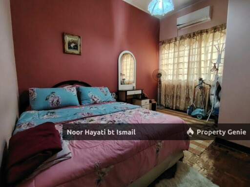 Section 7 Shah Alam, 2sty Corner House for Sale RM880k