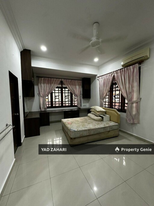 Taman Sri Jelok, Kajang | 2-Storey Semi-D 5 Bedrooms | RM3500 - Fully Furnished and Renovated with ID