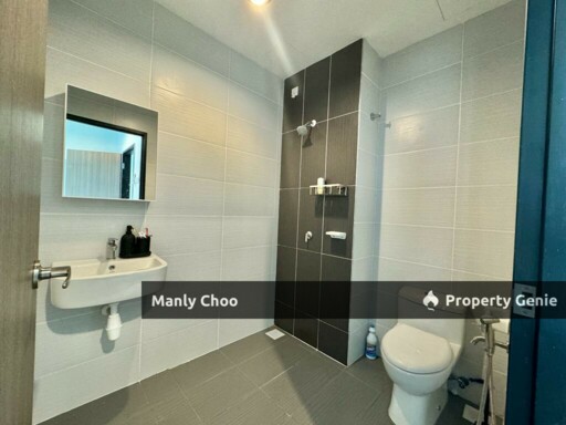 GUARDED Novo 8 Residence Kampung Lapan Bachang Nr Parkland The Quartz