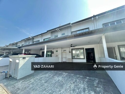 Rentak Perdana, LBS Alam Perdana, Puncak Alam | 2-Storey Terrace 4 Bedrooms | RM450K - Semi Furnished with Good Condition and Gated Guarded