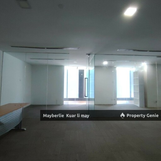 Empire City Tower H Office with Partition 4000sqft