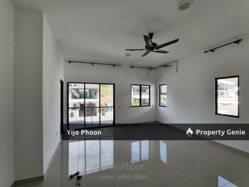 Scientex Rawang Semi-d for rent. Walking distance to Anggun City. All bedroom with own bathroom