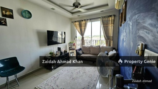 THE SANDERSON SERI KEMBANGAN RENOVATED FREEHOLD 2 CAR PARK NEAR LIFT LEVEL 1 HOUSE IS MID LEVEL AND BLOCK B