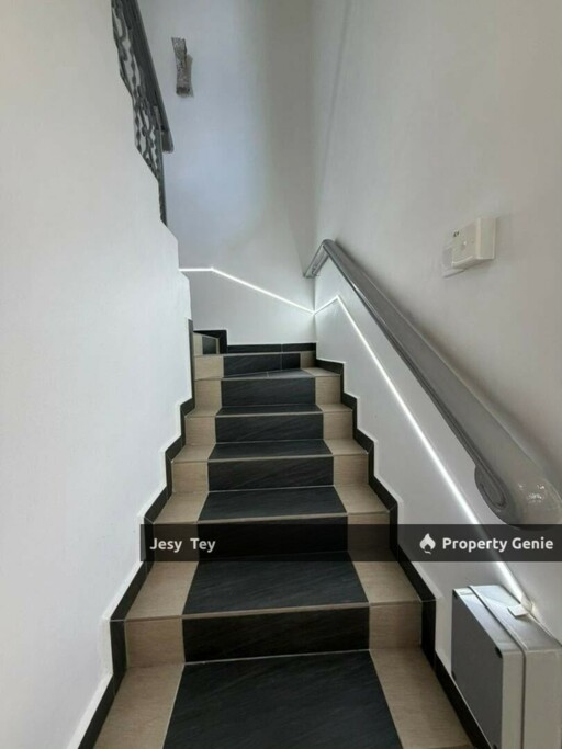 Bandar Sri Alam Double Storey Corner Lot For Sales